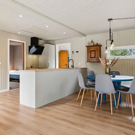 Unique, Fully Renovated In Nature! Ferienhaus