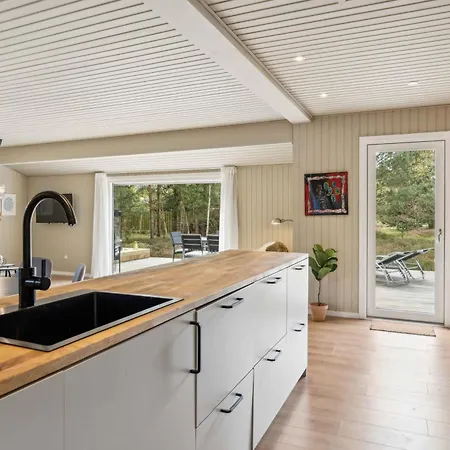 Unique, Fully Renovated In Nature! Hals